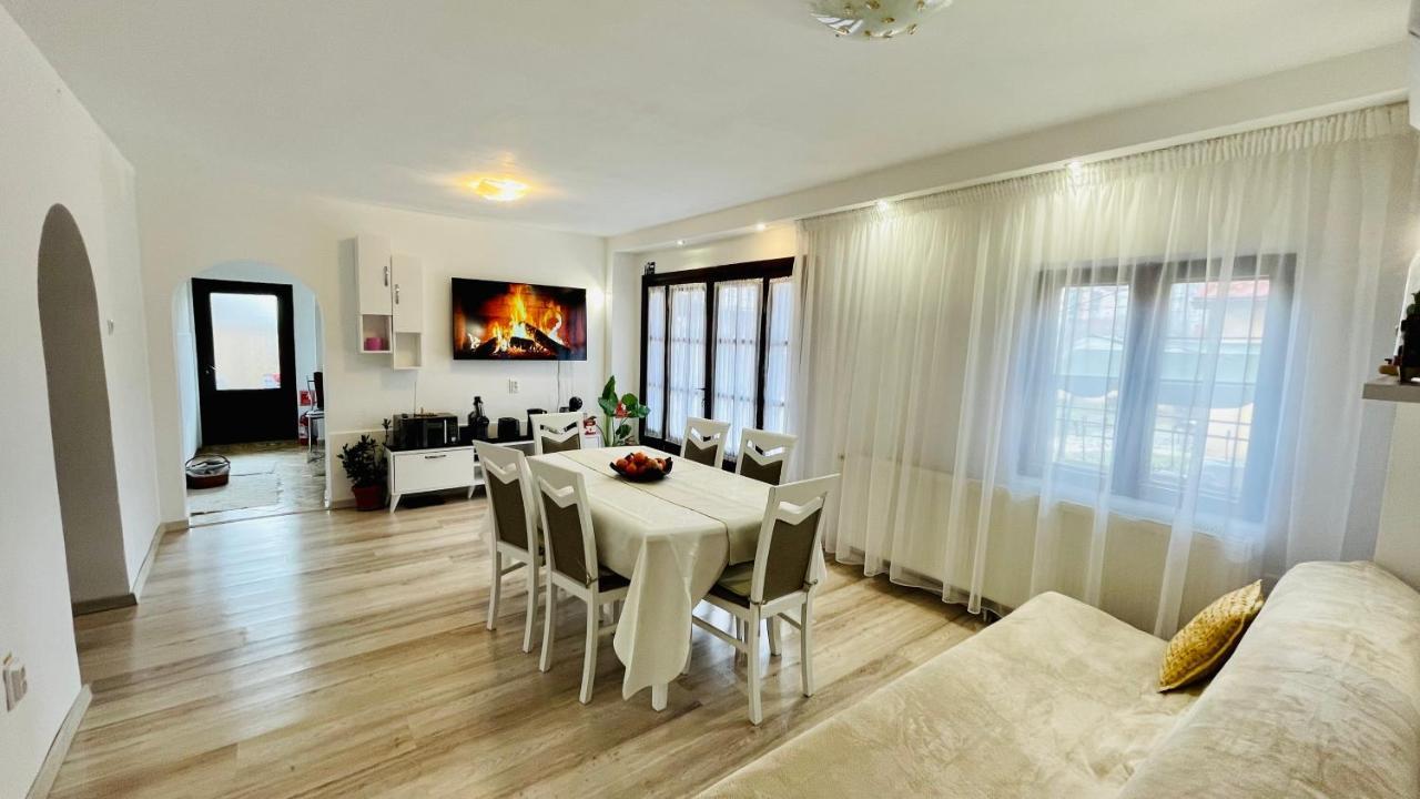 Leto House Leilighet Târgu Jiu Eksteriør bilde