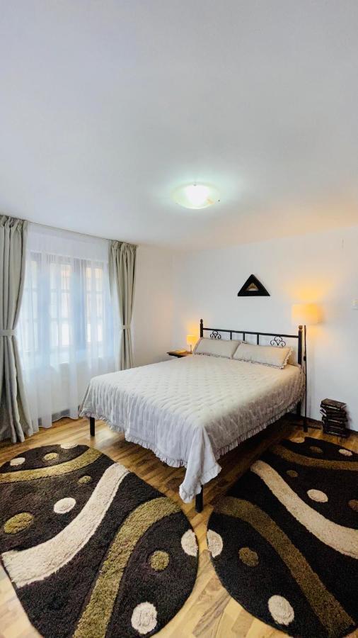 Leto House Leilighet Târgu Jiu Eksteriør bilde